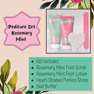 Mary Kay Pedicure Set in Rosemary Mint